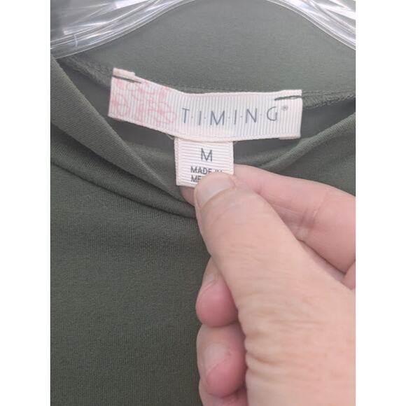 TIMING womens green bodycon mini size Medium dress Glam Flirty 3/4 sleeves - Picture 4 of 5